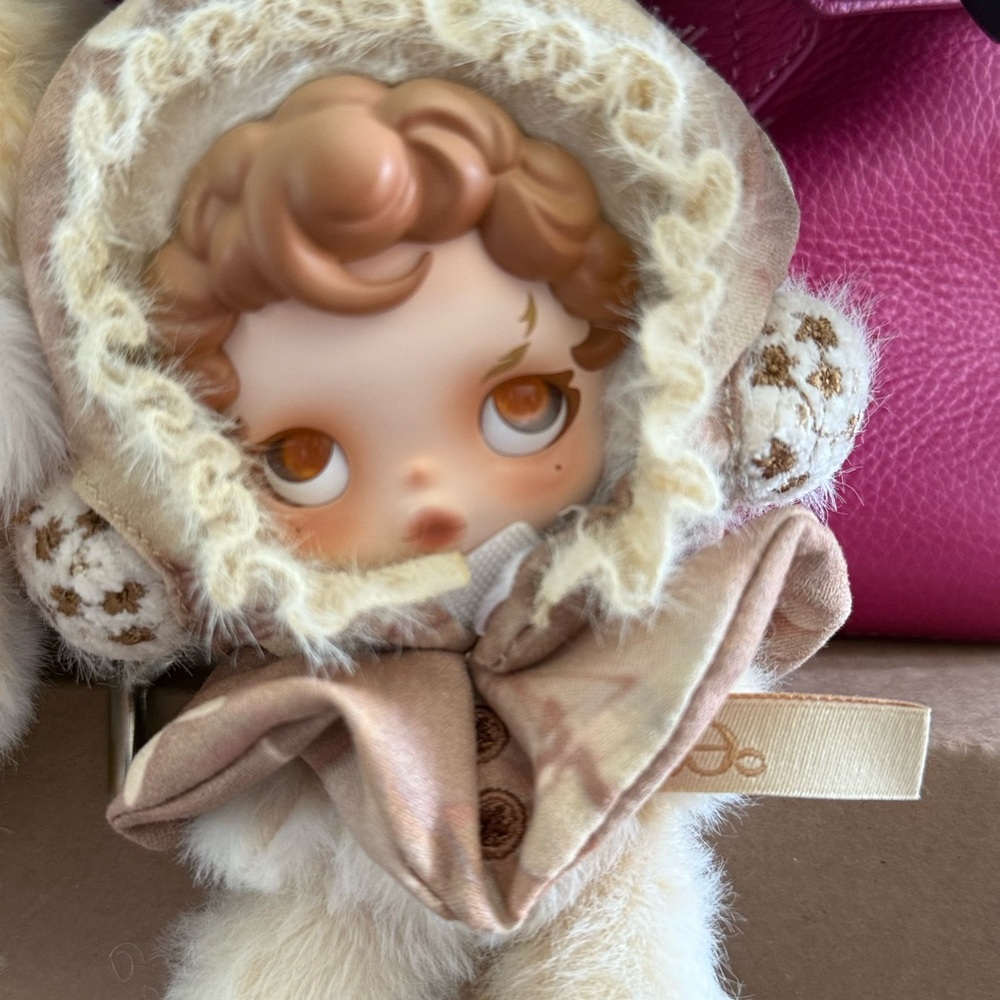 SkullPanda (Amber) - Picture 4 of 4